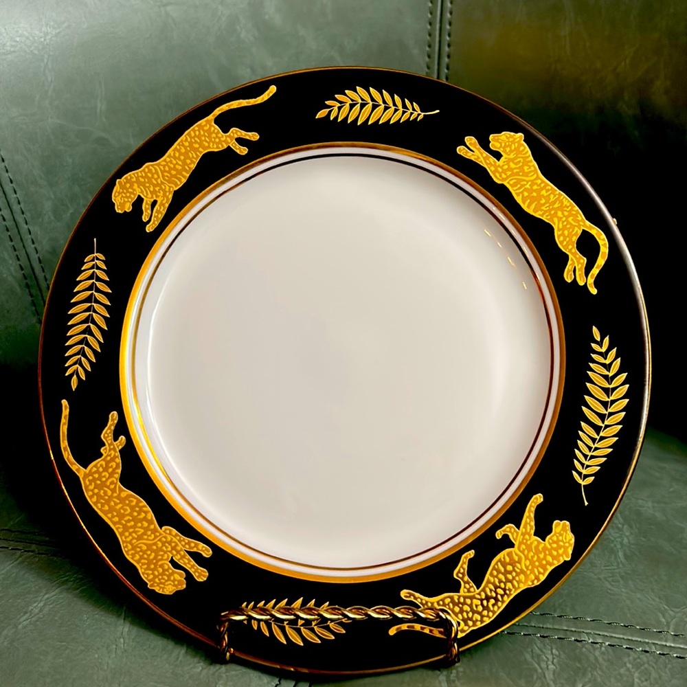 Lynn Chase Salad Plate Jaguar Gold 1998